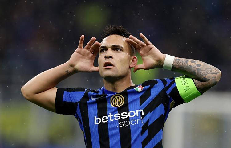 由于国家队, 比赛任务 由于国家队, 比赛任务