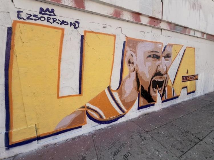 njuKJ, 在这幅壁画, QxGeB njuKJ, 在这幅壁画, QxGeB